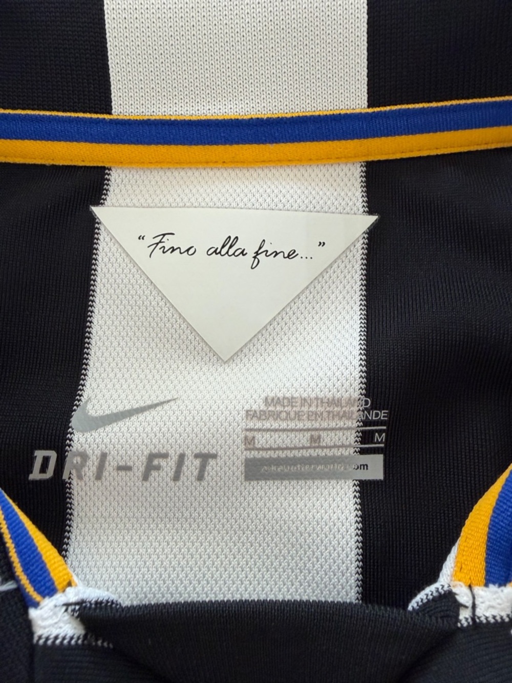Nike Juventus Football Club Home Shirt, 2014/2015, MEDIUM - Picture 7 of 8